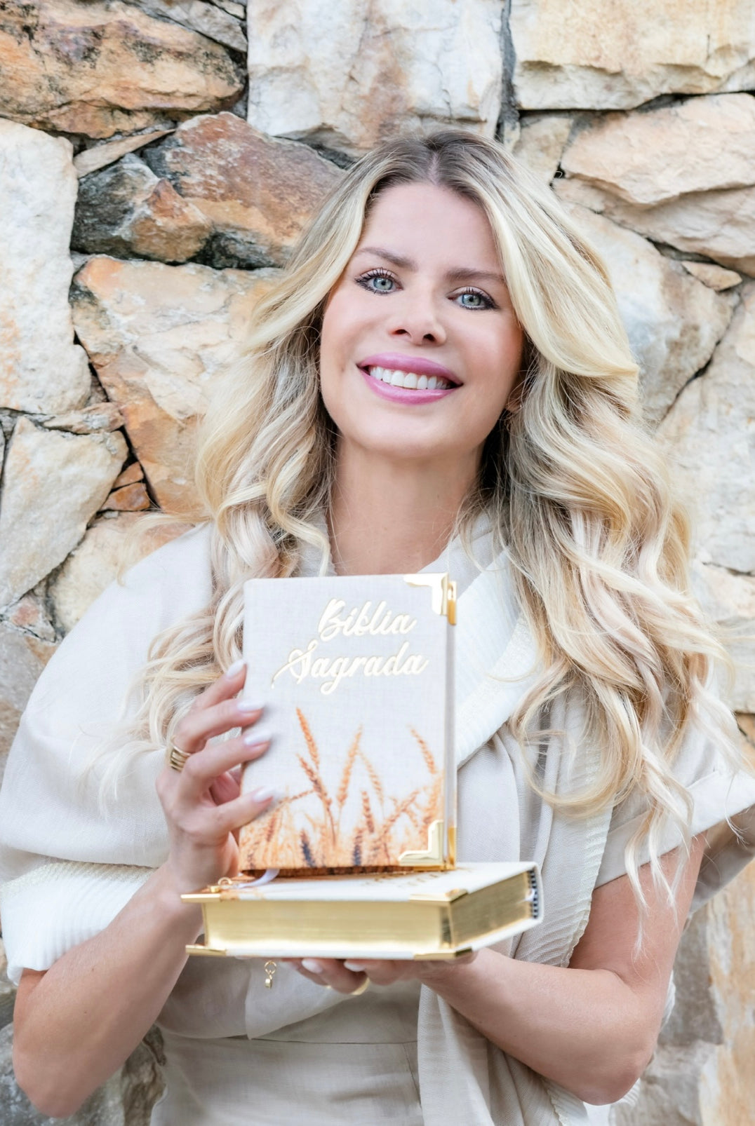 Bíblia by Karina Bacchi - Linho Trigo + Forte