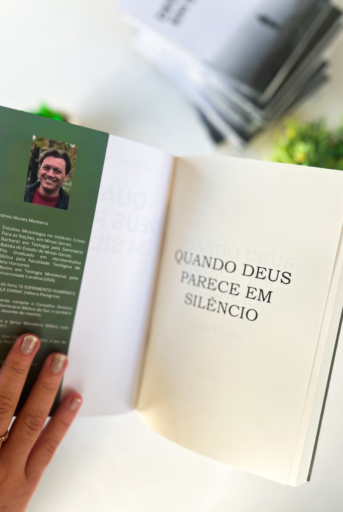 Livro Quando Deus parece em silêncio — foto 2