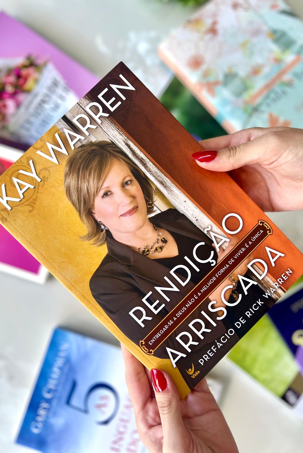 Livro Rendição Arriscada: Entregar-se a Deus Não é a Melhor Forma de Viver, é a única