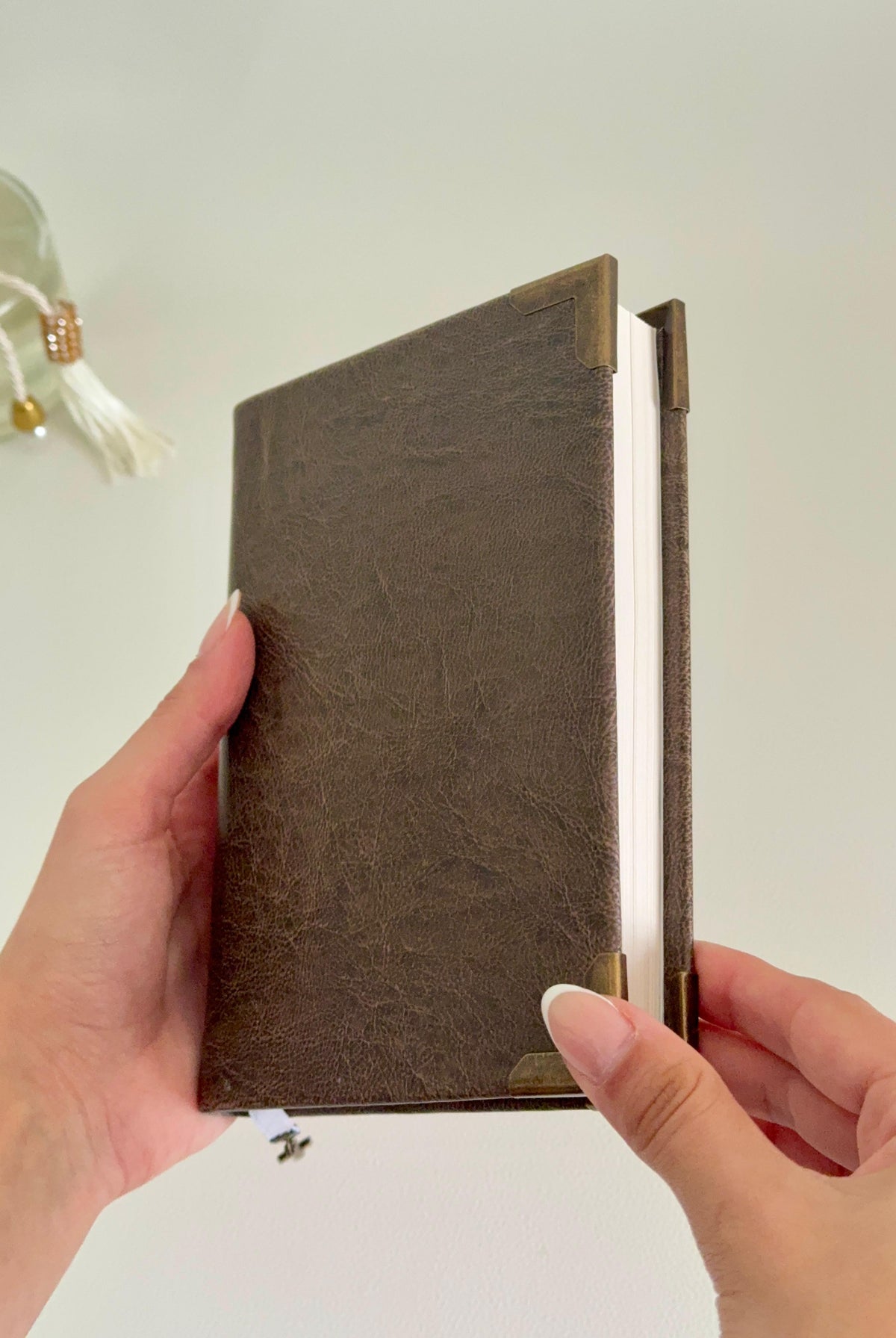 Bíblia courino marrom envelhecido - Versão MINI ARC