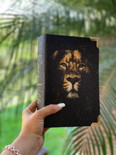 Bíblia de Glitter Lion face
